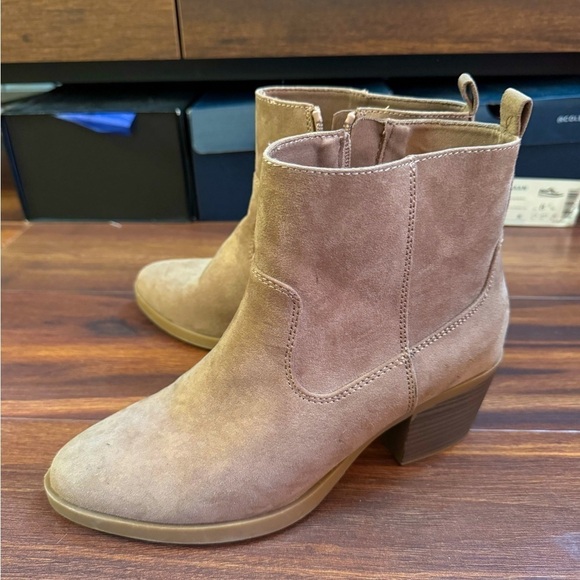 OLD NAVY Western Bootie Mocha latte Size - Picture 4 of 11